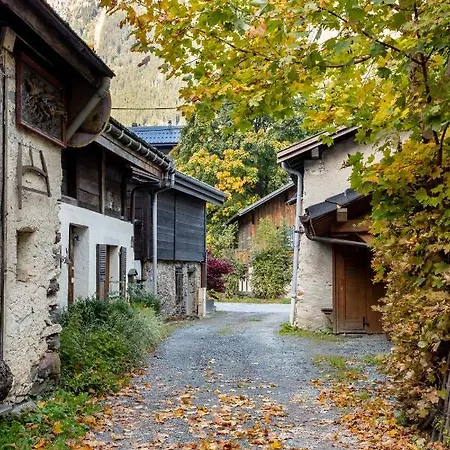 Pele - Alpes Travel - - Sleeps 11