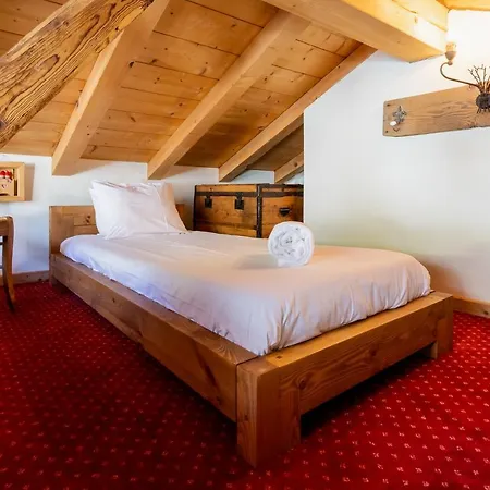 Alpehytte Pele - Alpes Travel - - Sleeps 11 *